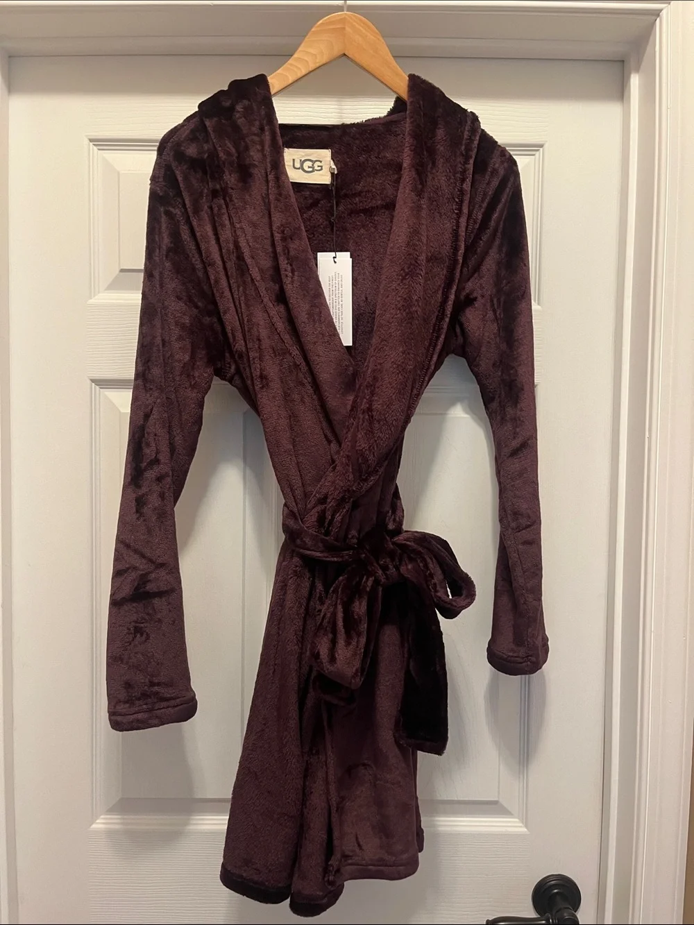 NWT UGG Plush Hooded Robe - port